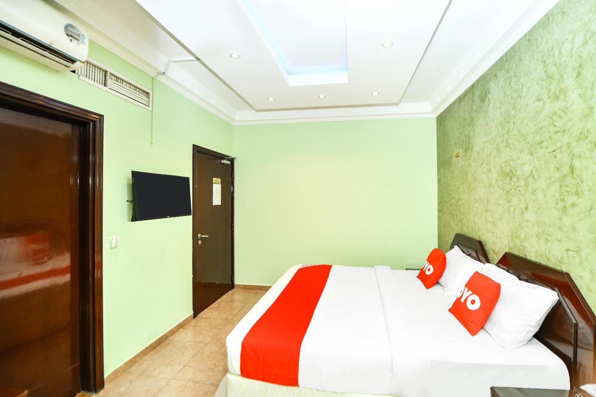 Oyo 137 Marina Hotel Muskat Eksteriør bilde