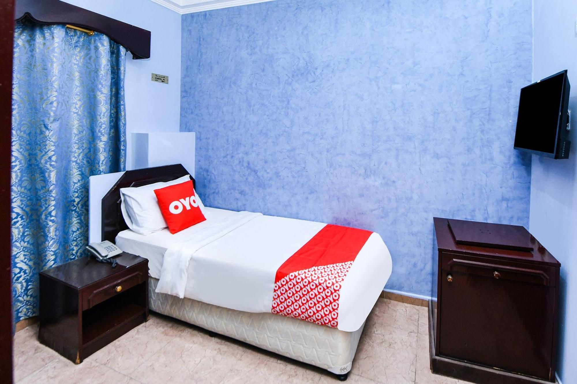 Oyo 137 Marina Hotel Muskat Eksteriør bilde