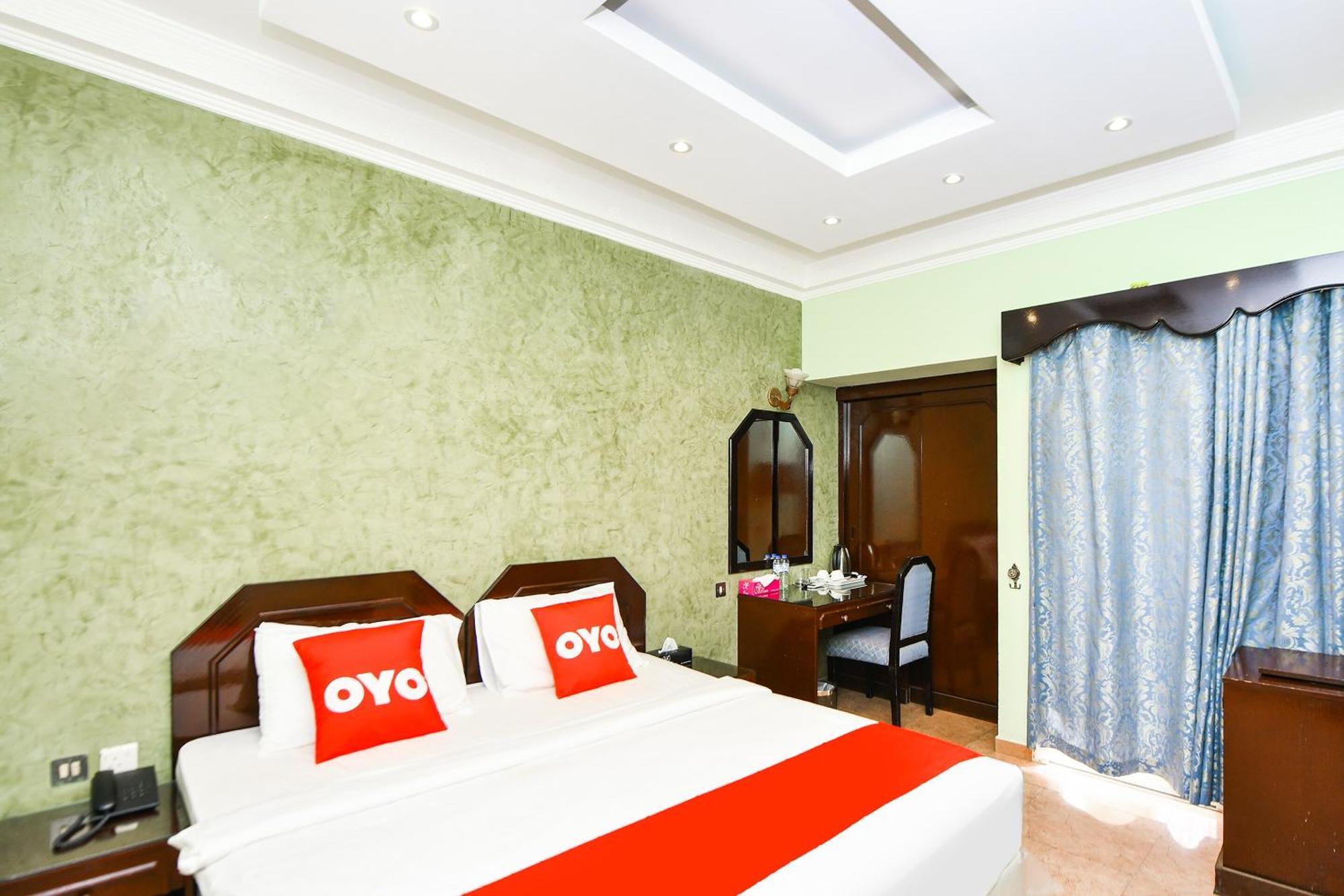 Oyo 137 Marina Hotel Muskat Eksteriør bilde